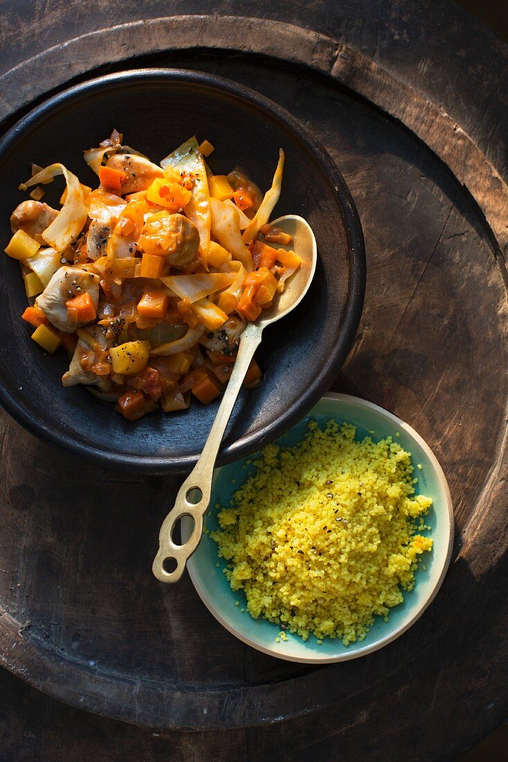 Onion and chicken stew with couscous