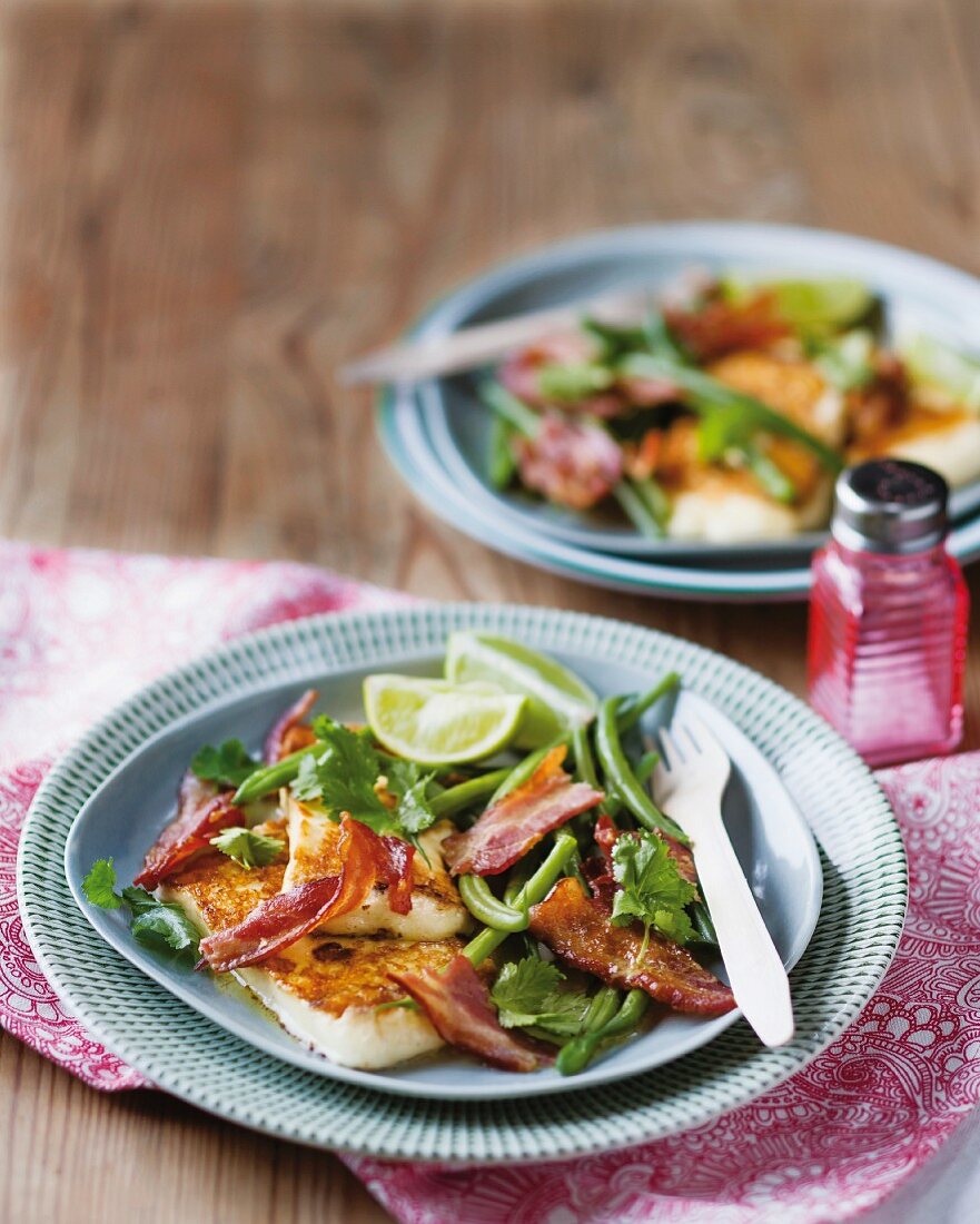 Green bean salad with bacon and halloumi