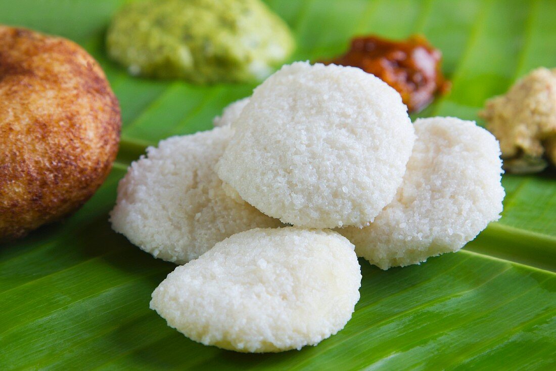 Idli (Gedämpfte Reisküchlein, Indien)