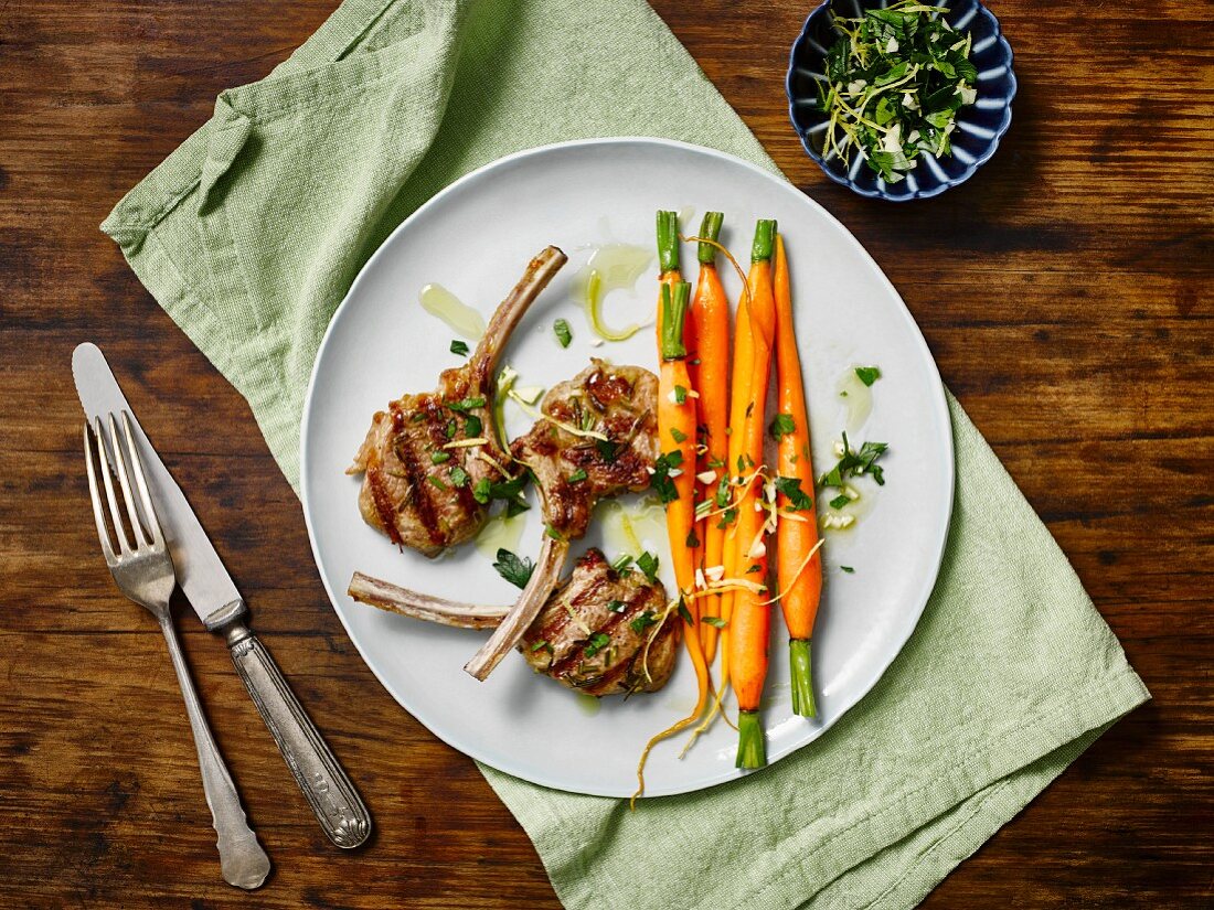 Grilled lamb chops with honey-glazed carrots and gremolata