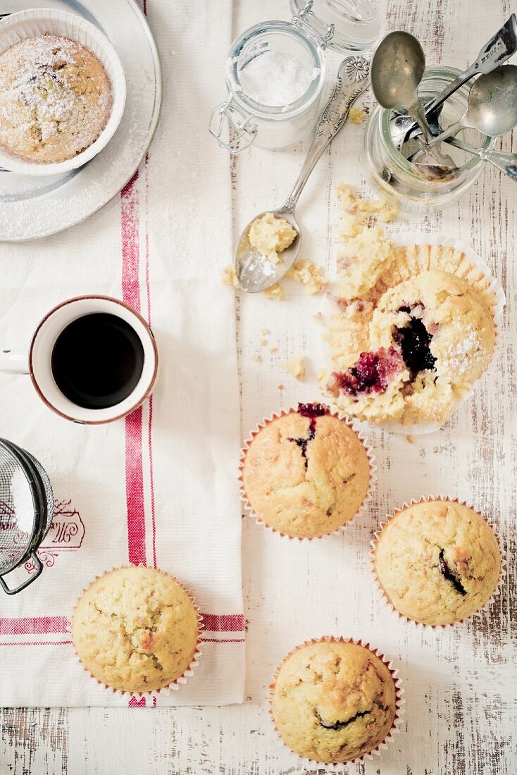 Muffins with a berry jam core