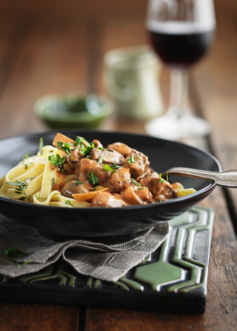 Boeuf Stroganoff with ribbon pasta