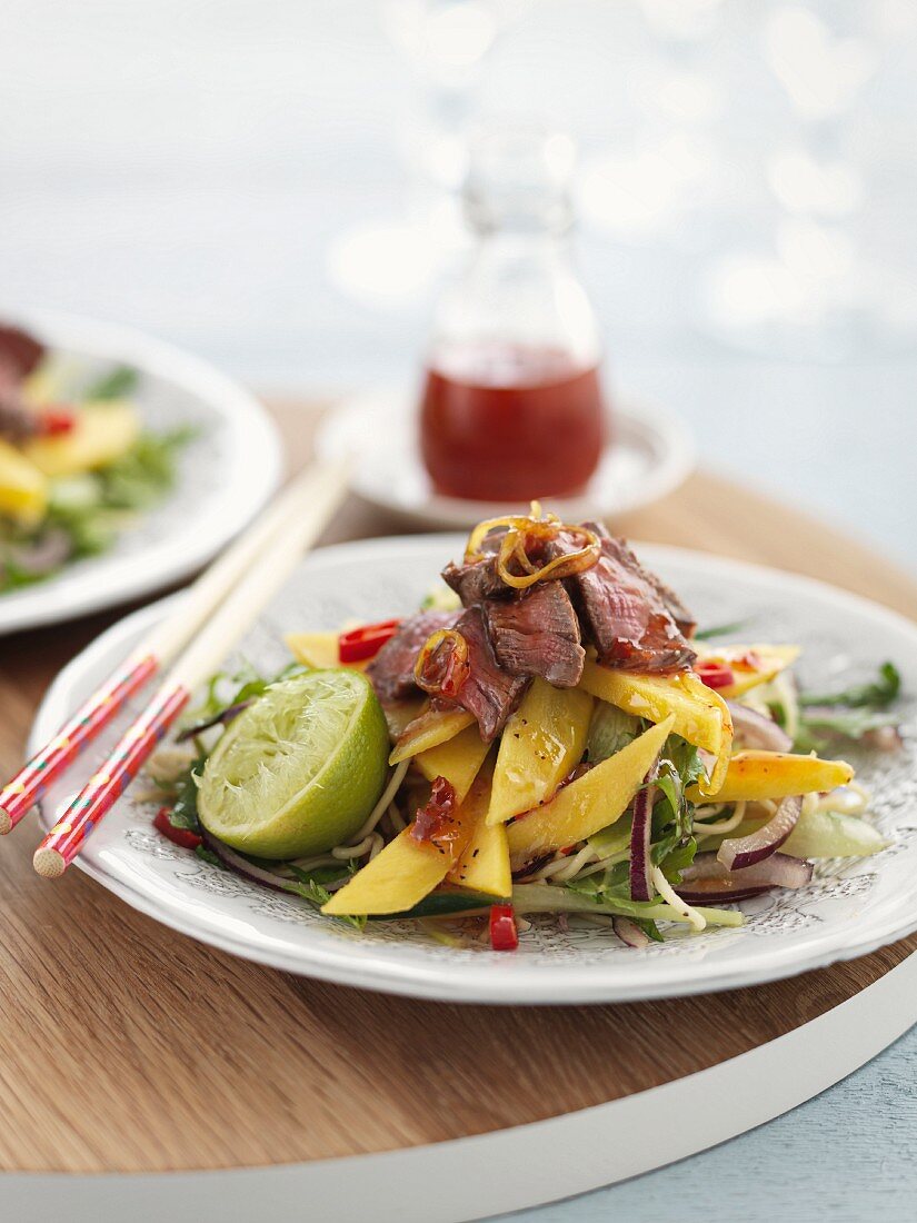 Beef salad with mango and chilli (Asia)