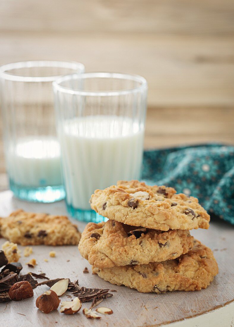 Chocolate chip cookies with hazelnuts and milk