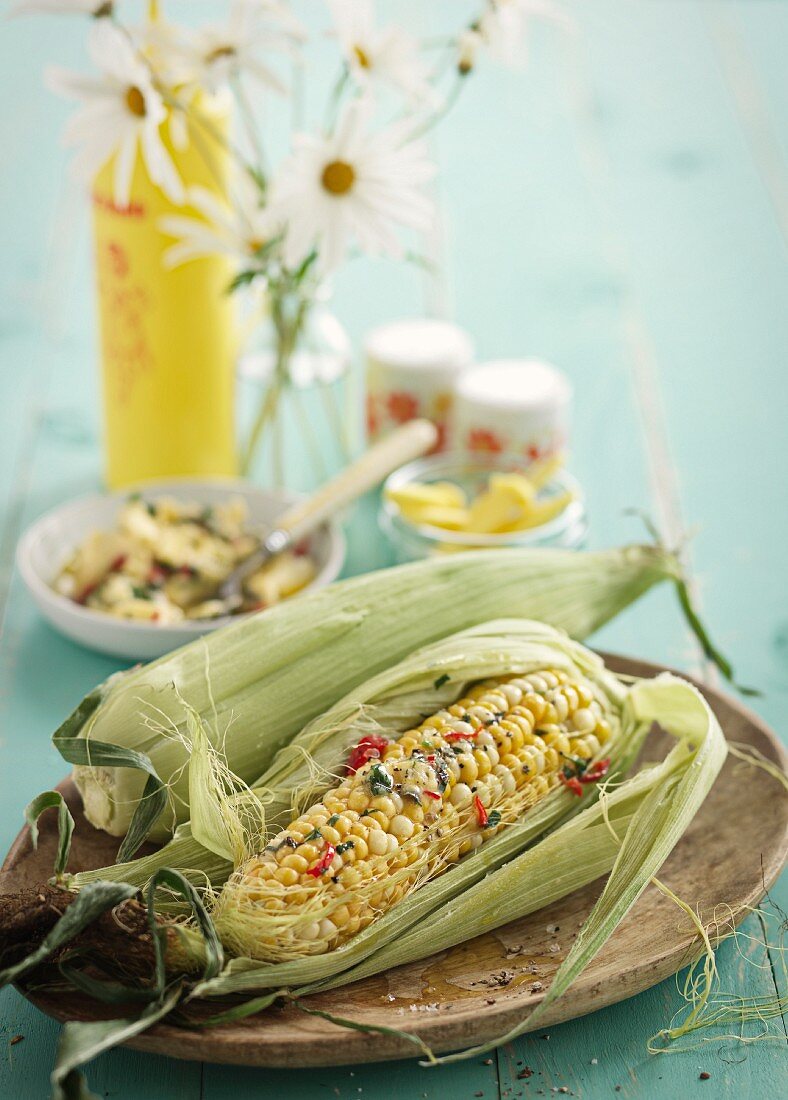 Corn cobs with a chilli and herb butter