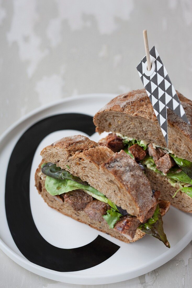 Sandwiches mit saftigem Rindersteak