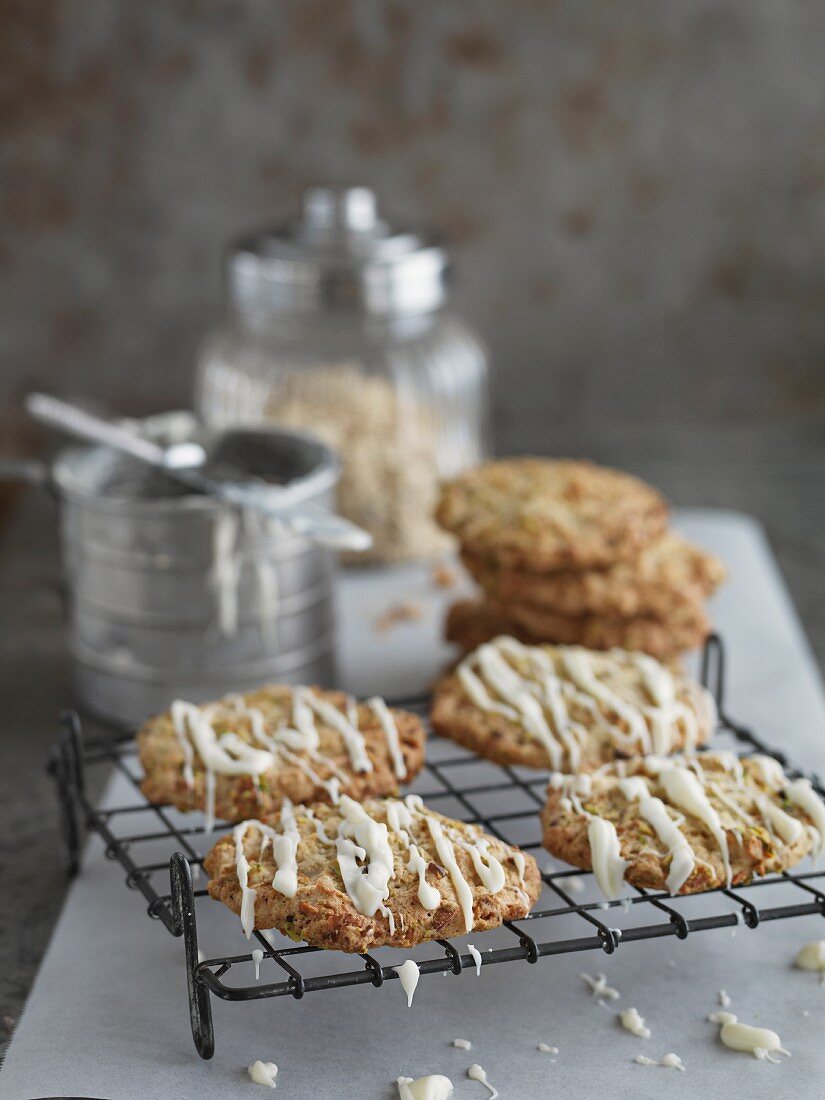 Pistachio biscuits with white chocolate glaze
