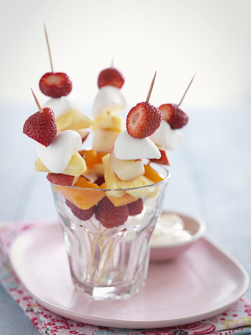 Fruit skewers with marshmallows