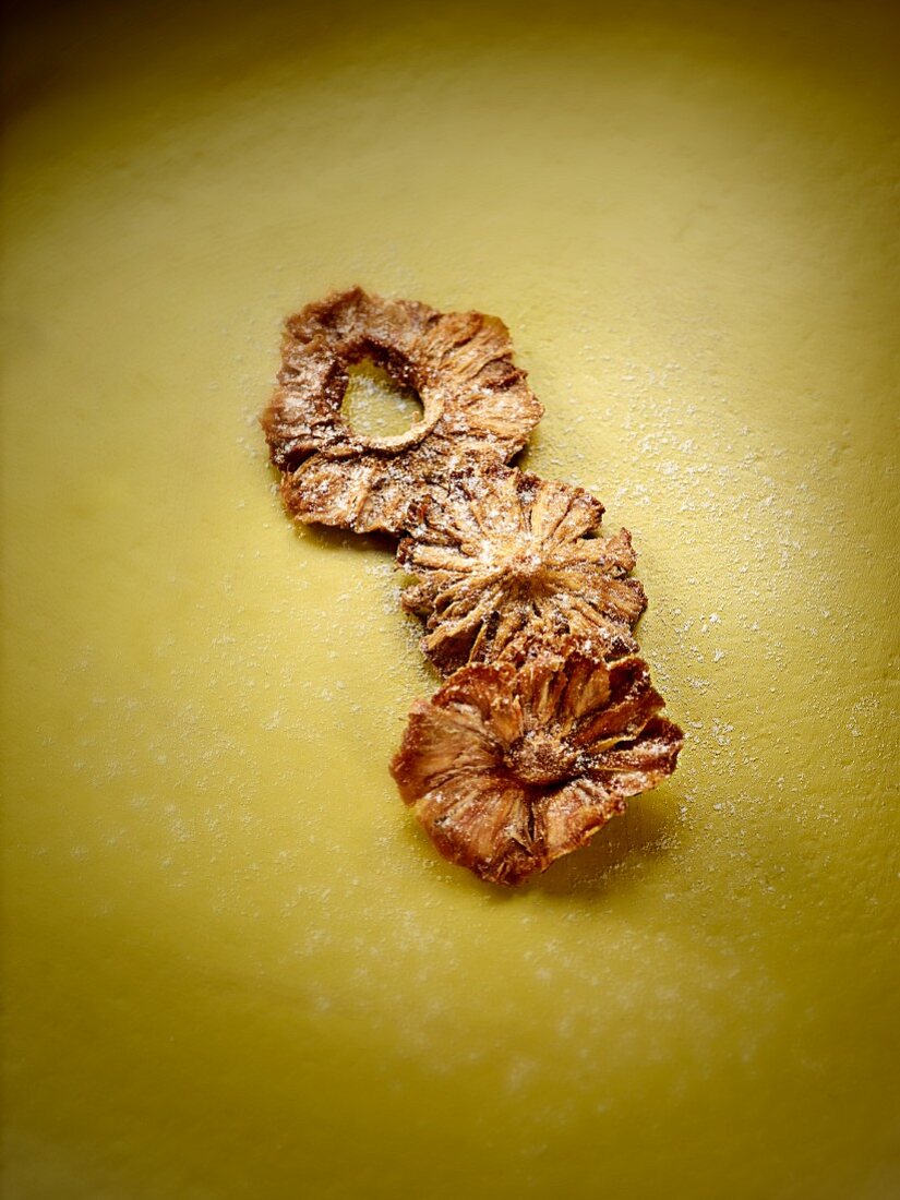 Dried pineapple rings with sugar