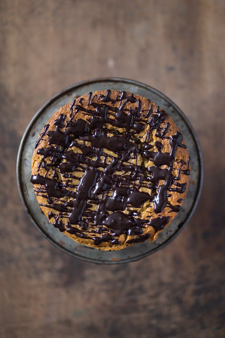 Lactose-free millet cake with a cocoa ganache