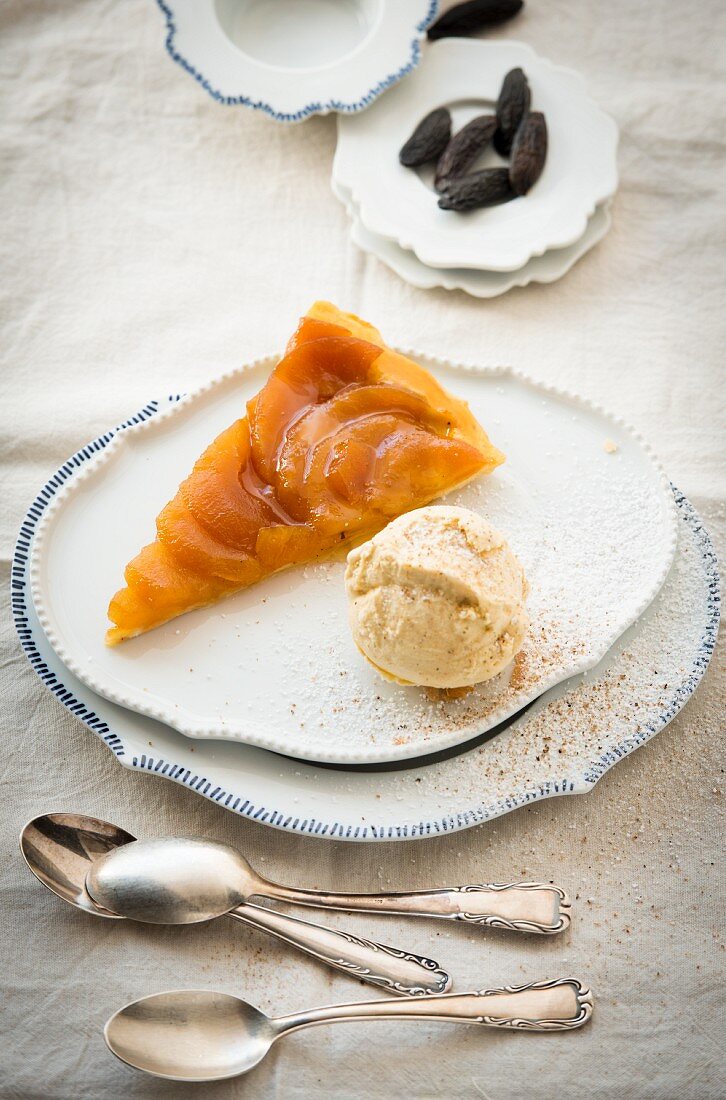 Apple tart with vanilla ice cream
