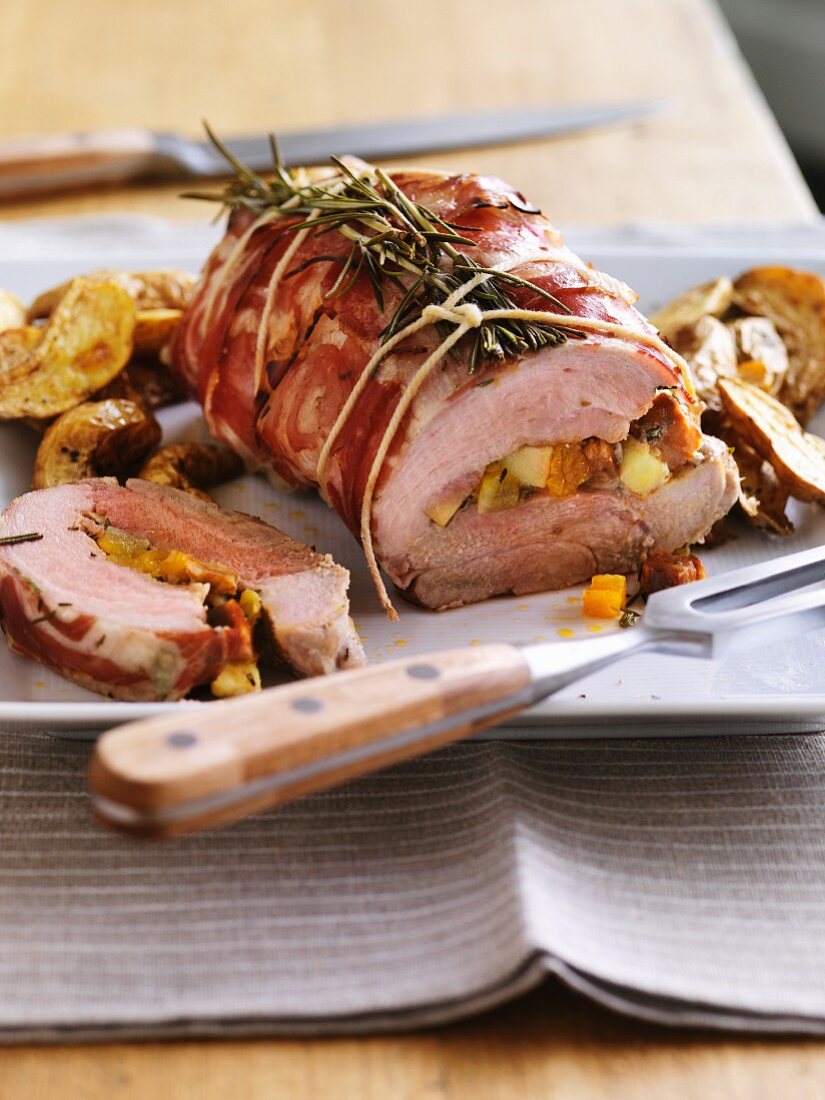 Pork roulade with pancetta and apple