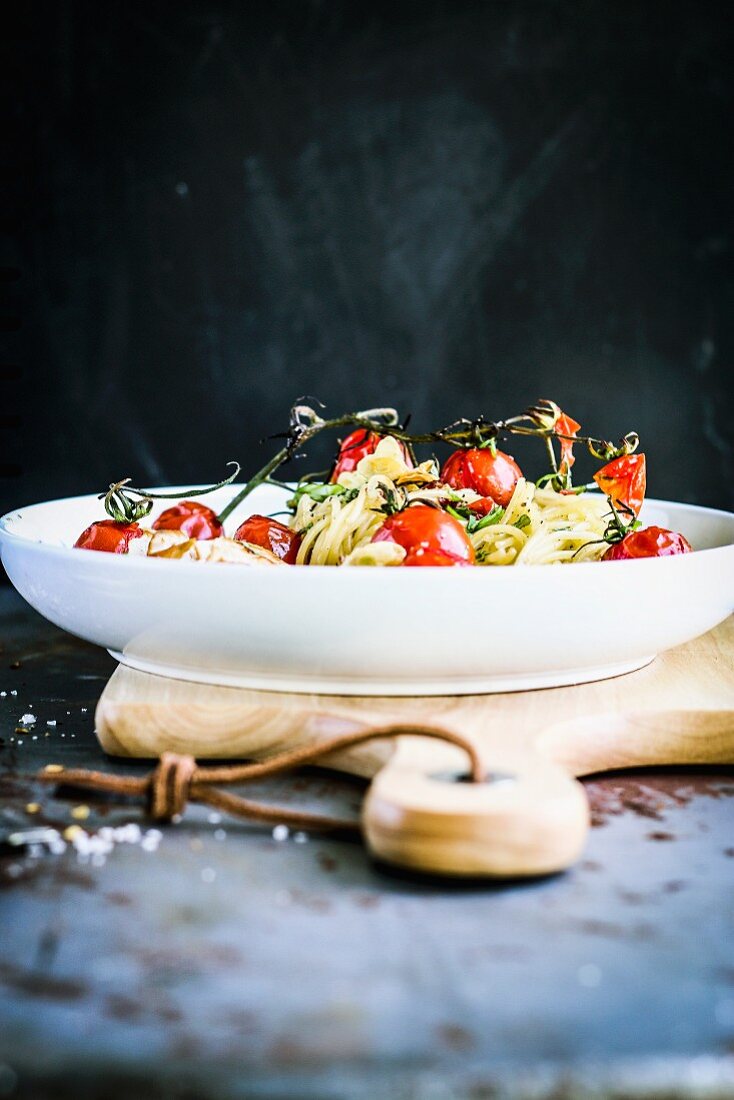 Spaghetti with balsamic tomatoes and chicken breast