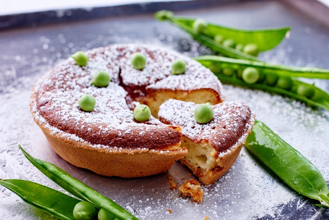 Quark cake with fresh peas