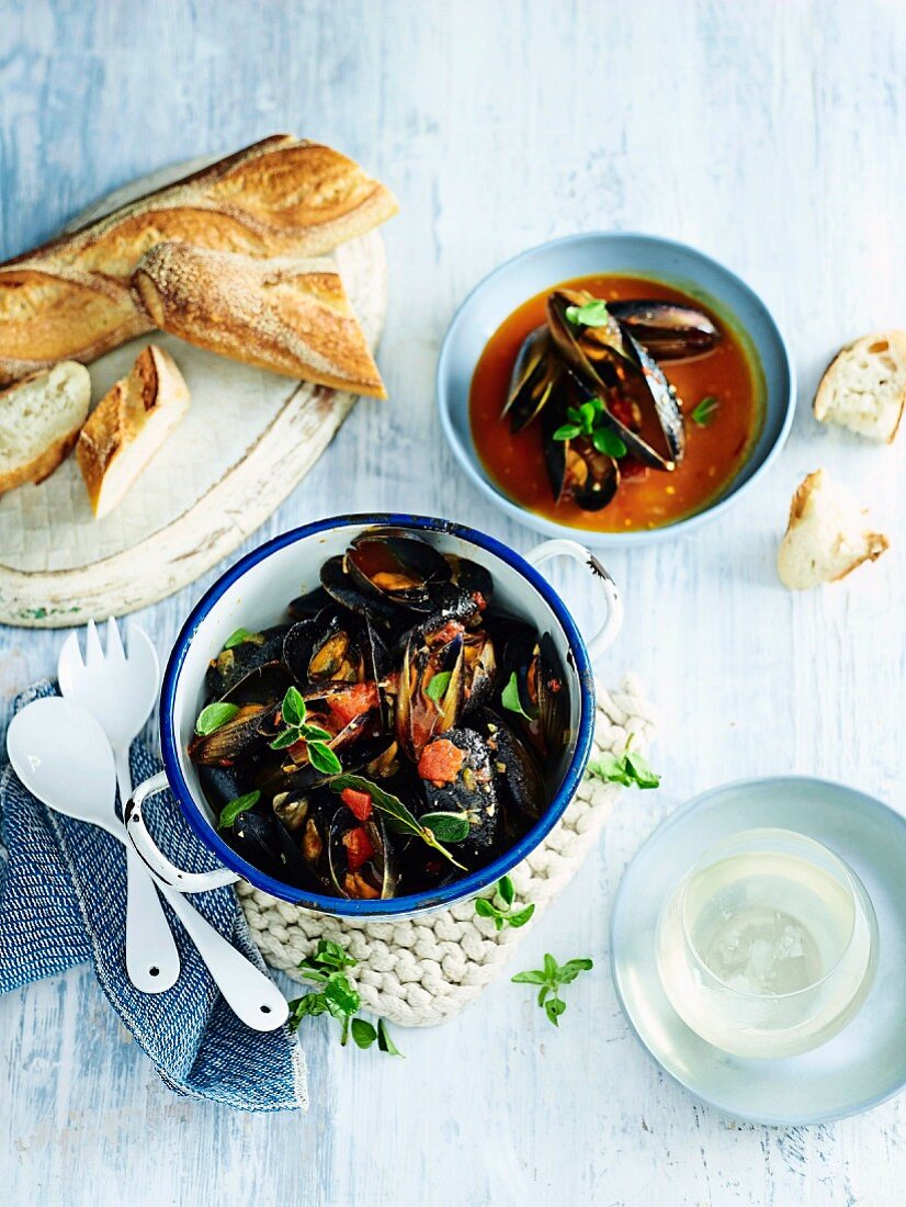 Mussels in tomato sauce