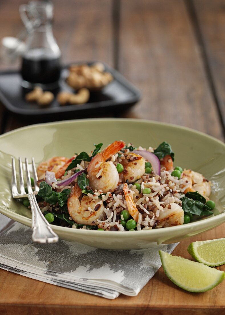 Oriental fried rice with vegetables and prawns