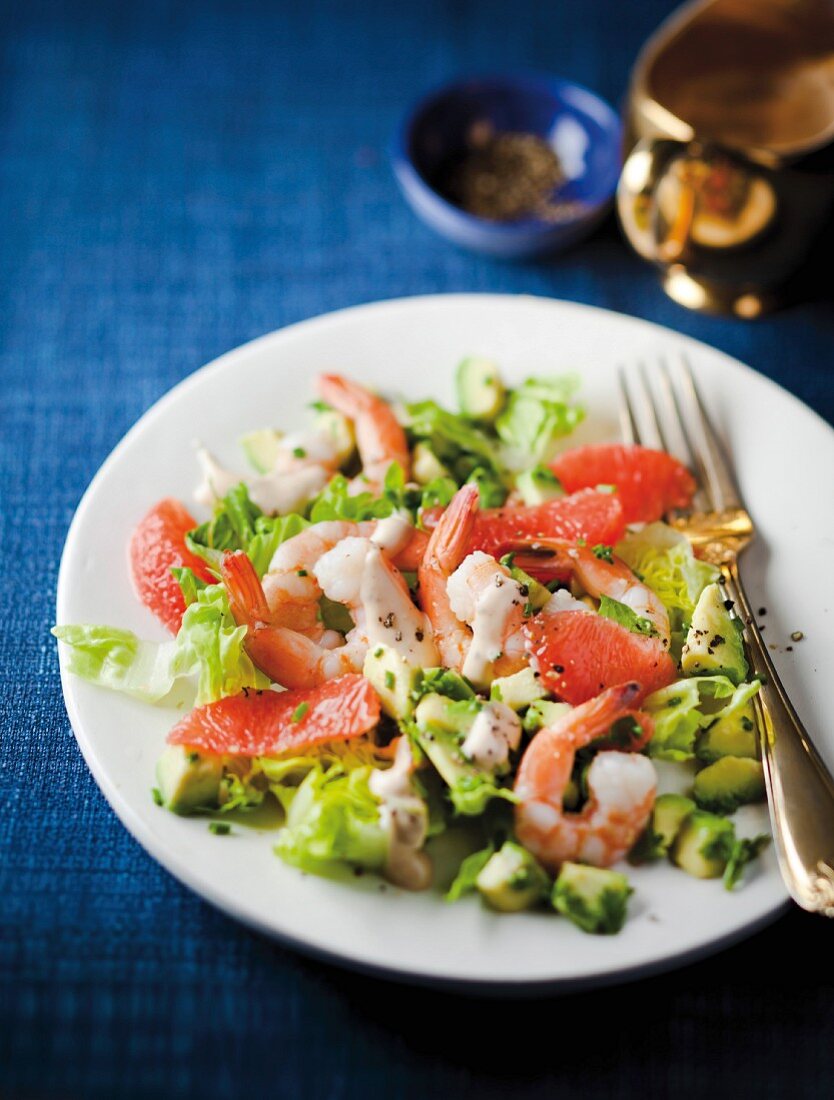 Avocadosalat mit Garnelen und Grapefruit