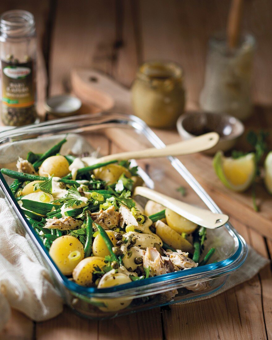 Potato salad with mackerel and capers