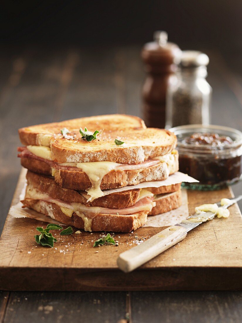 Ham and cheese toasties with herbs