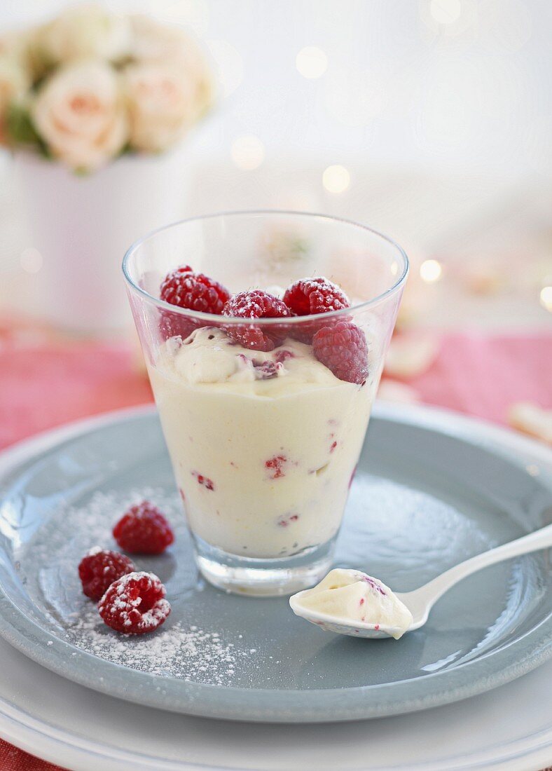 Vanilla cream with raspberries