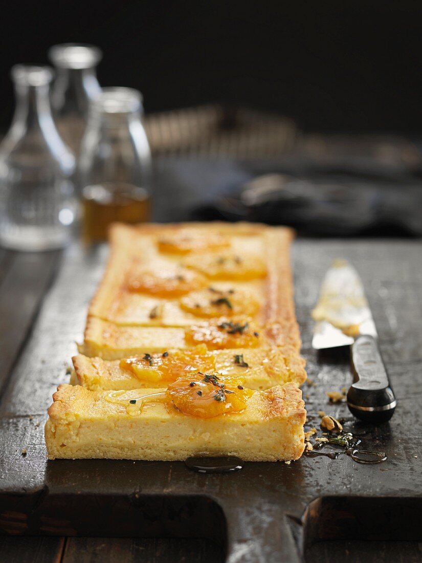 Cheese tart with oranges