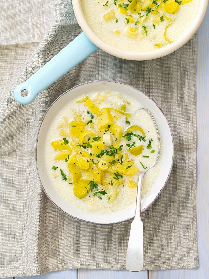 Leek and potato soup with cream