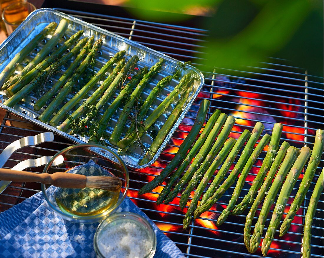Asparagus on a barbecue