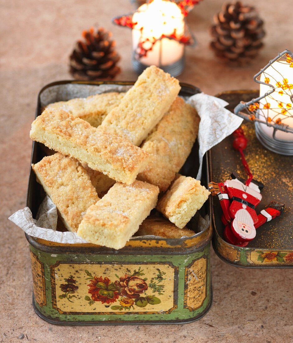 Shortbread in a biscuit tin