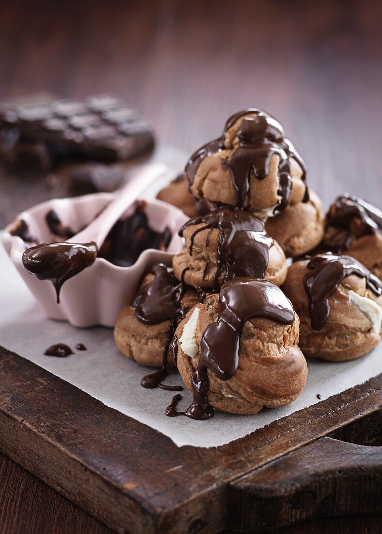 Profiteroles with chocolate sauce