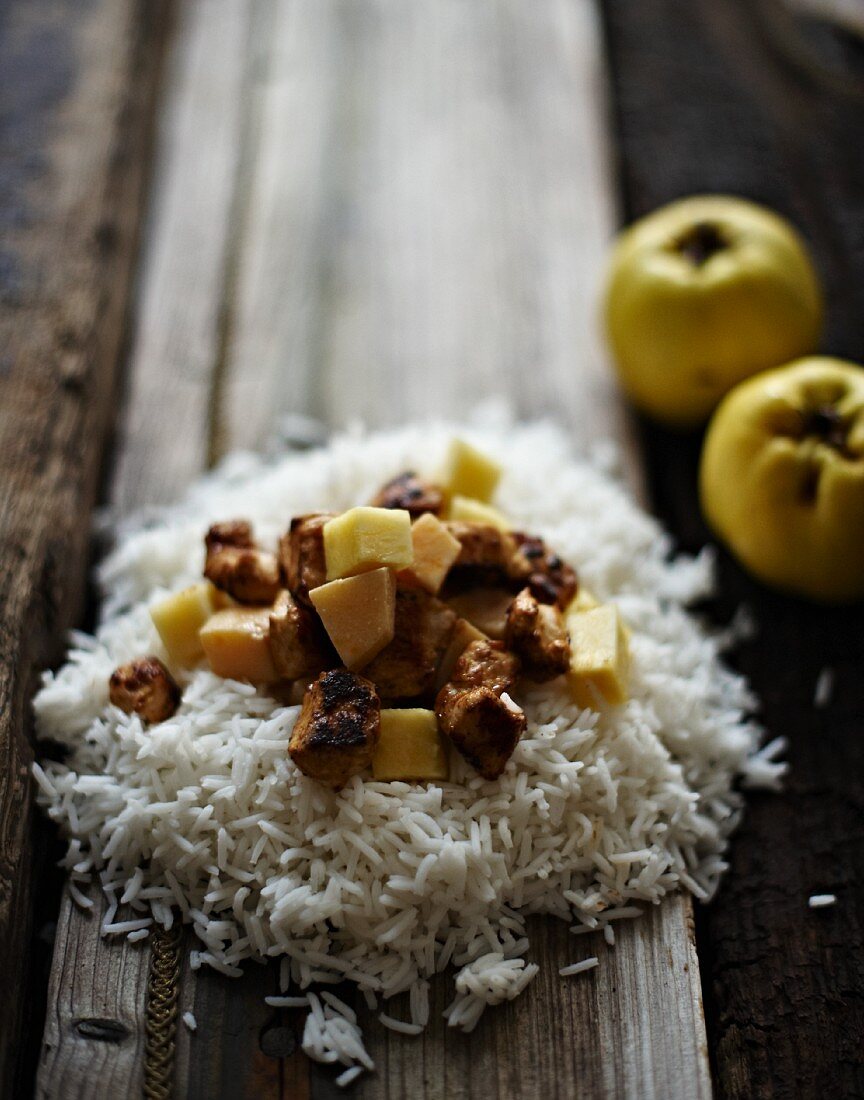 Quince curry with rice