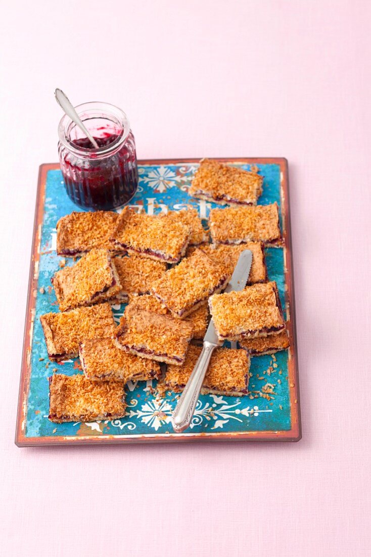 Coconut slices with jam