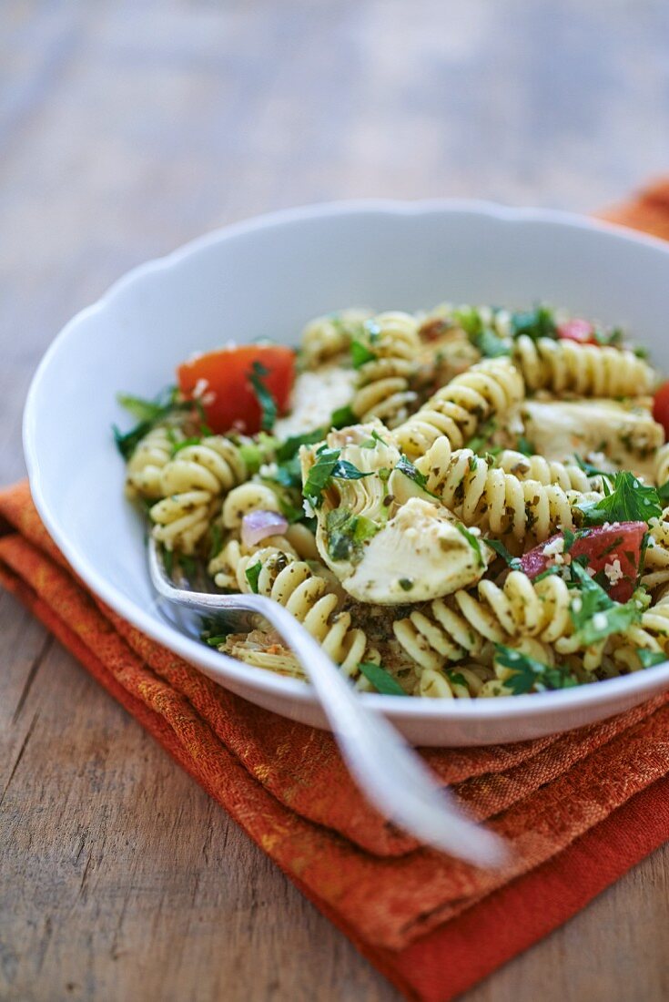 Fusilli with artichokes, tomatoes and herbs