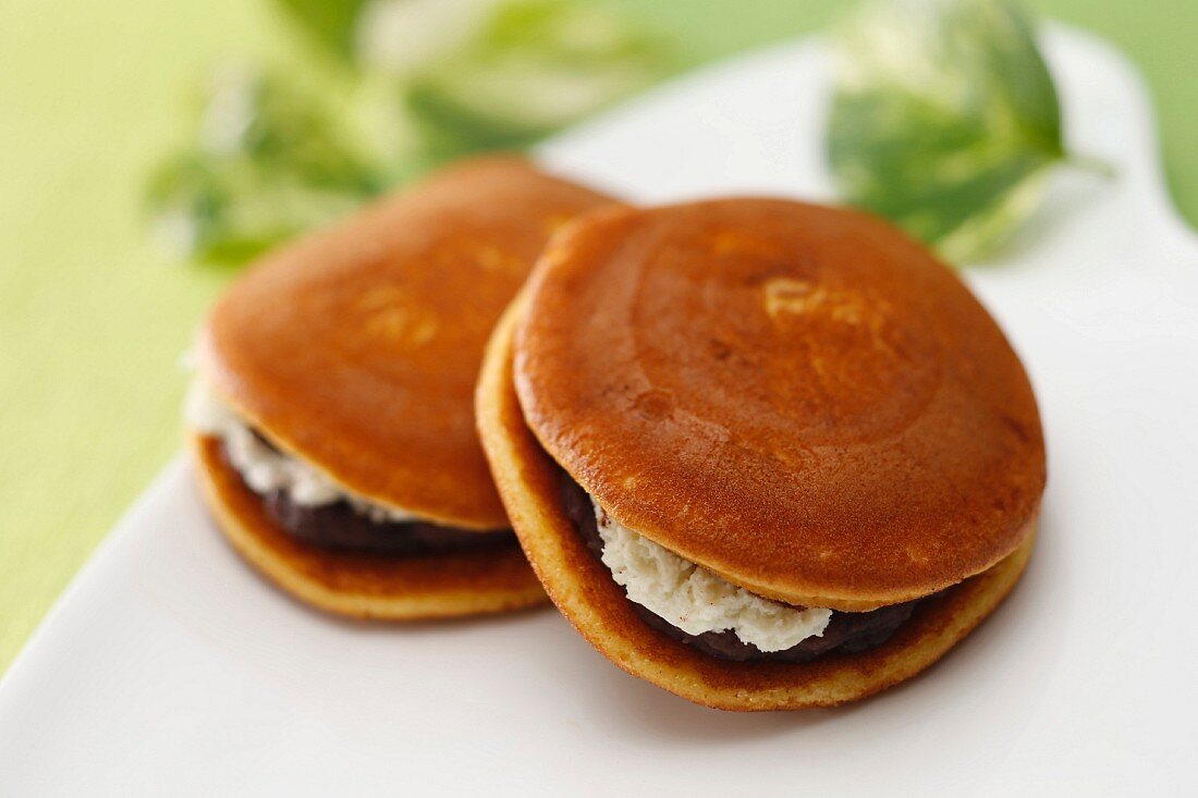 Dorayaki (Japanese sweets)