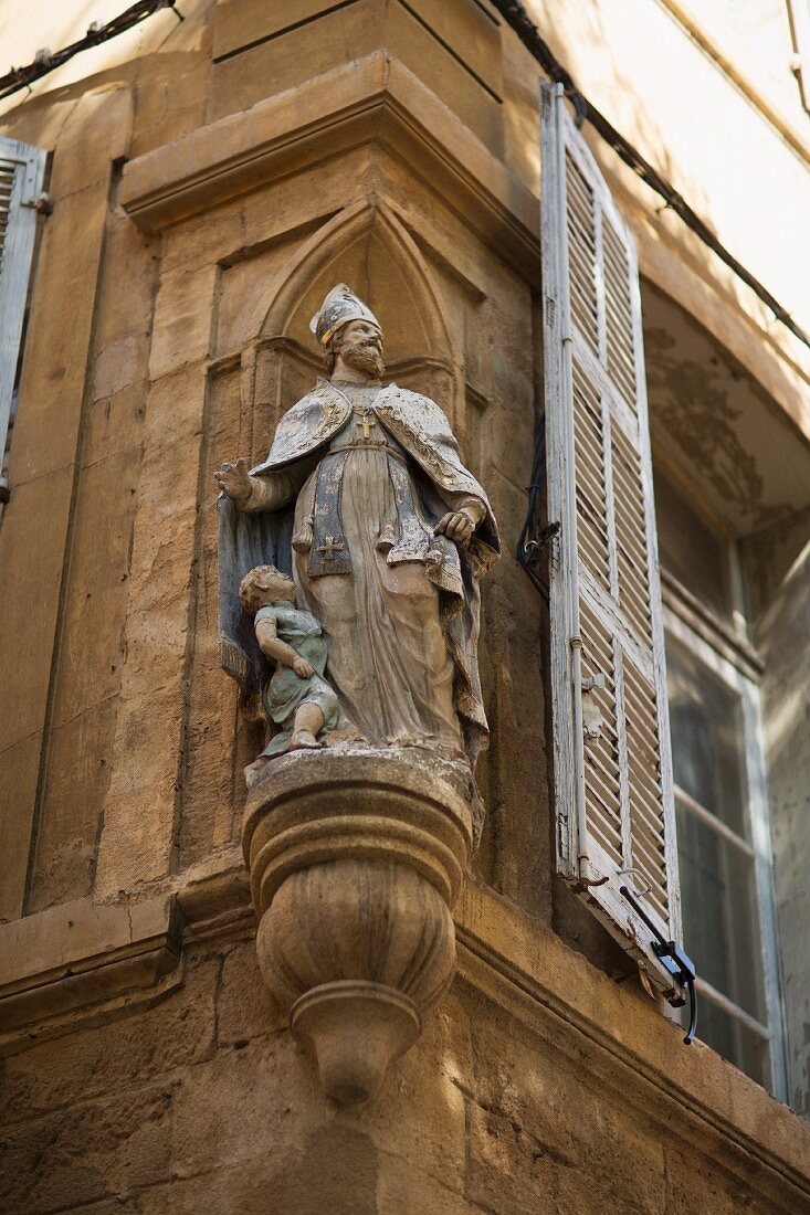 Skulptur am Stadtpalais, Aix