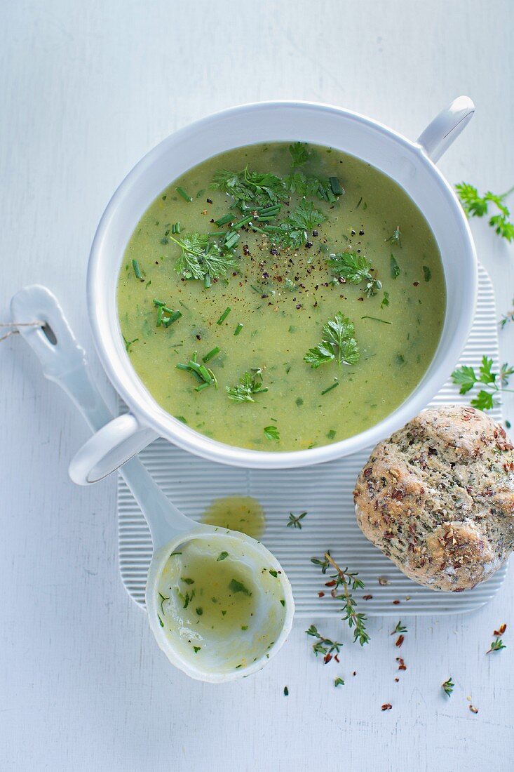 Cream of herb soup with herb bread rolls