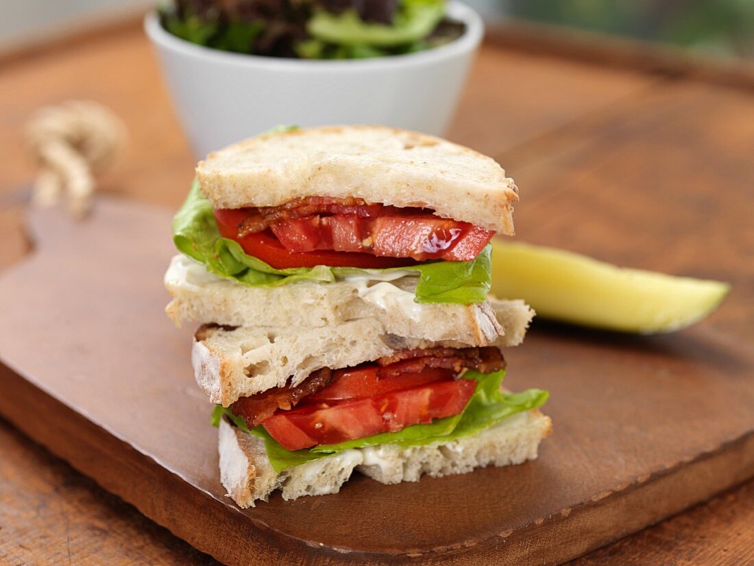 BLT-Sandwich (Sandwich mit Bacon, Salat & Tomate, USA)