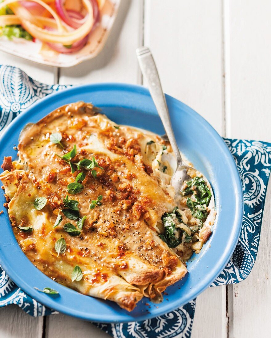 Überbackene Pfannkuchen mit Mangoldfüllung