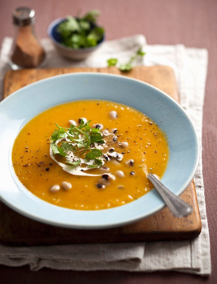 Cream of pumpkin soup with black-eyed beans