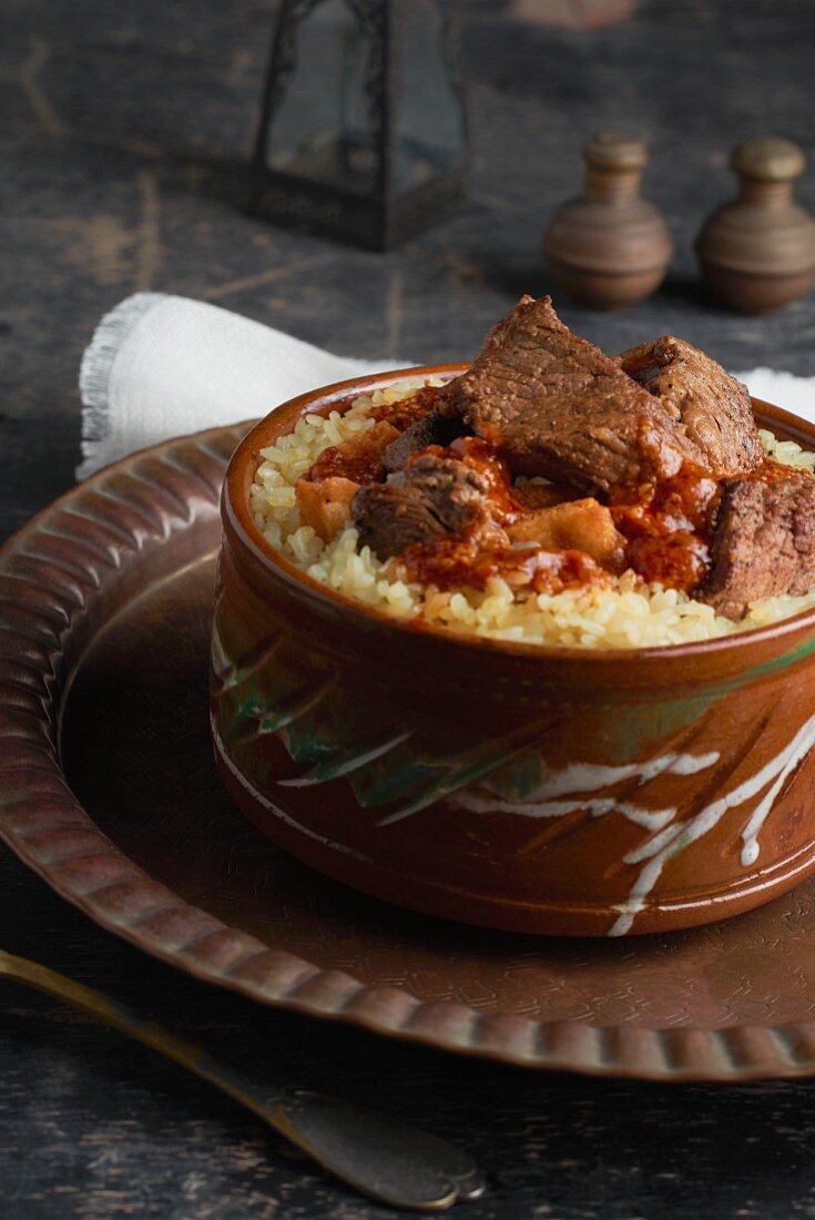 Fatta (Reis mit roter Sauce und Fleisch, Ägypten)