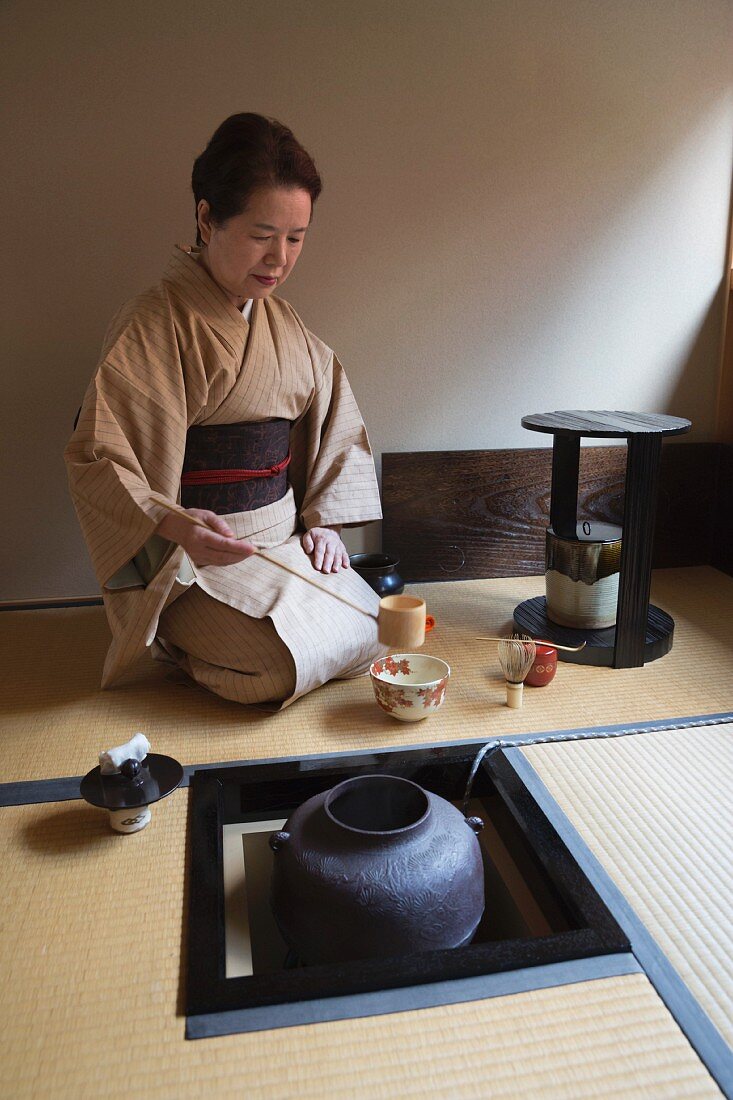 A Japanese tea ceremony, Kyoto, Japan, Asia