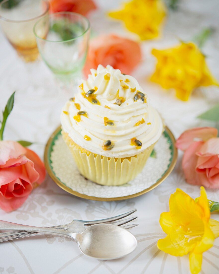 Passionsfrucht-Cupcake mit Buttercreme
