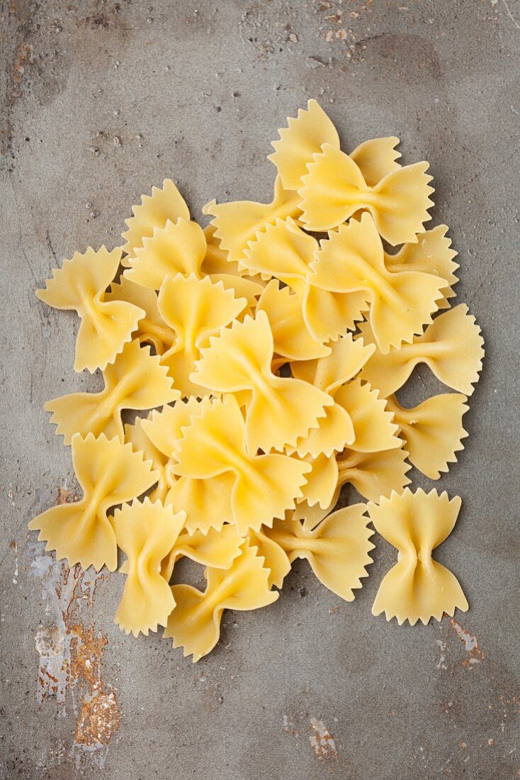 A pile of farfalle pasta