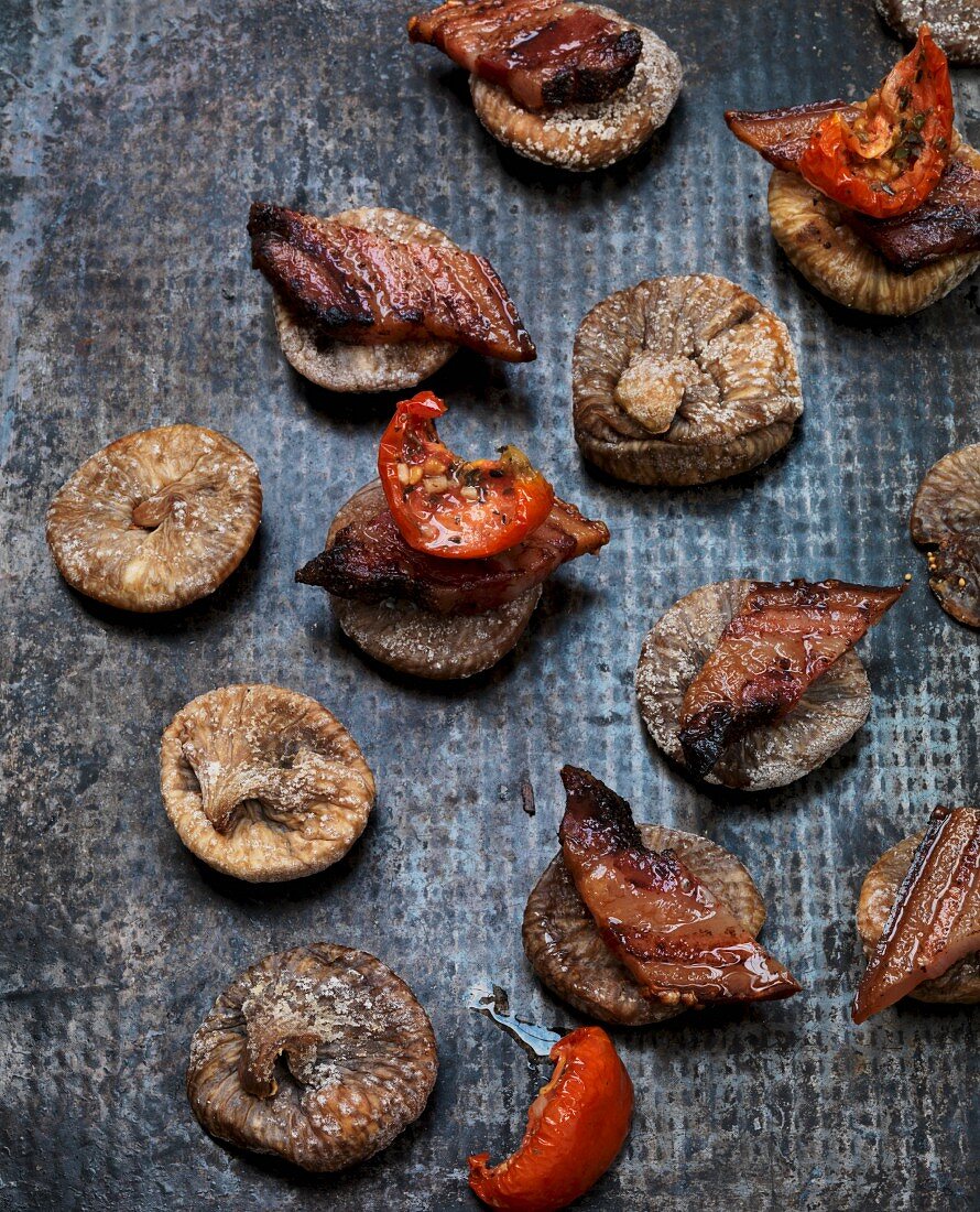 Getrocknete Feigen mit Pancetta und Paprika