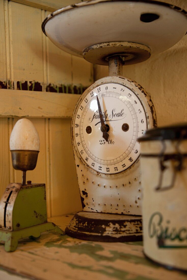 Vintage kitchen scales