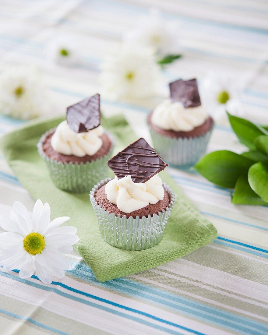 Cupcakes decorated with mint thins