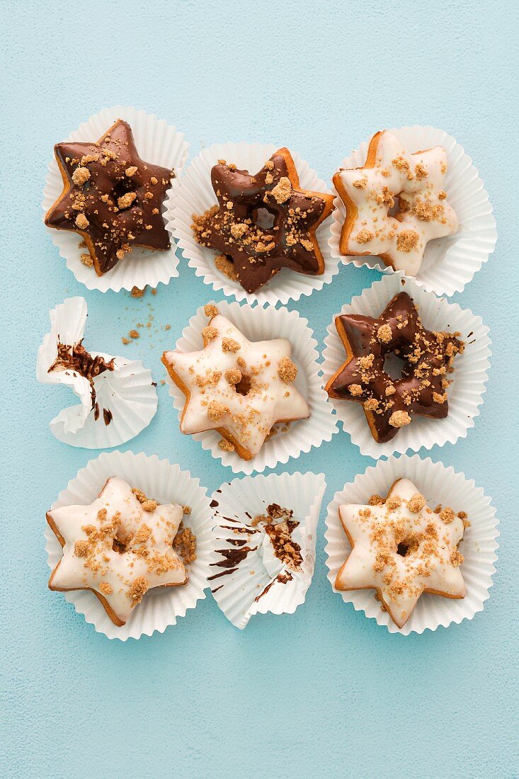 Sternförmige Doughnuts für Weihnachten