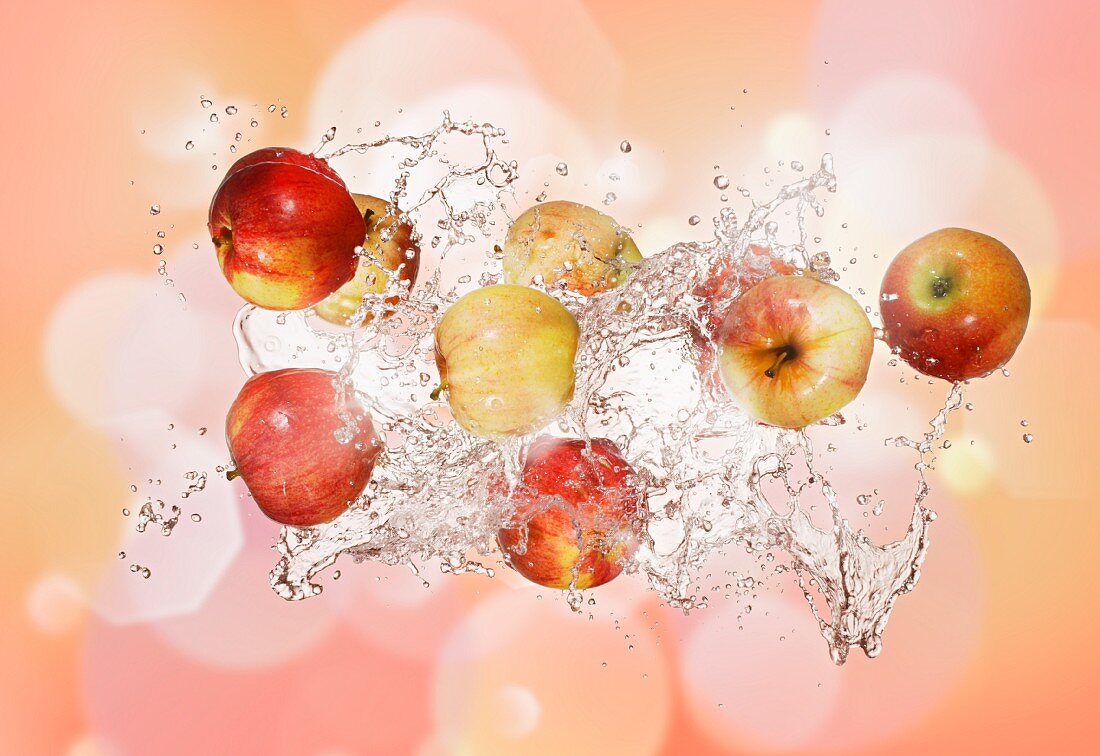 Äpfel mit Wassersplash