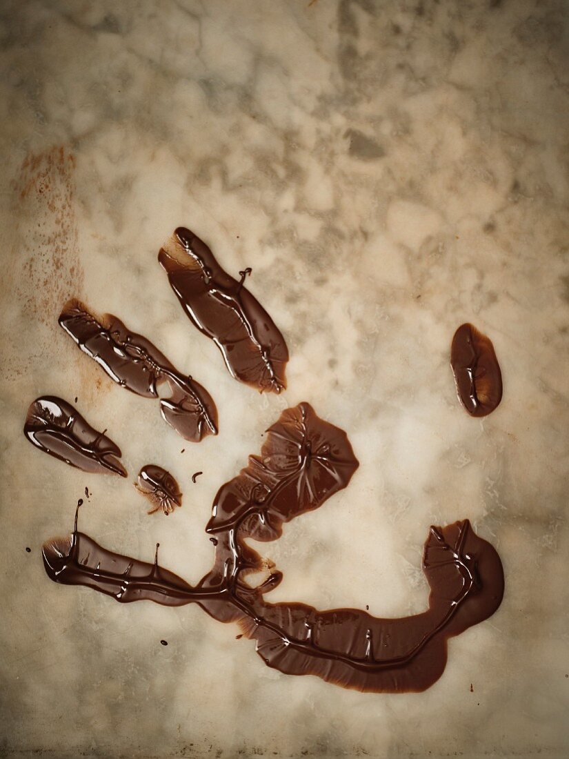 Handabdruck aus Schokolade