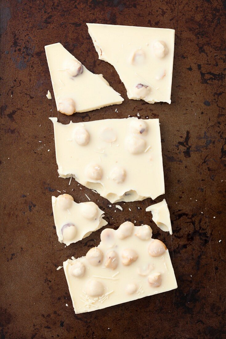 White chocolate with hazelnuts