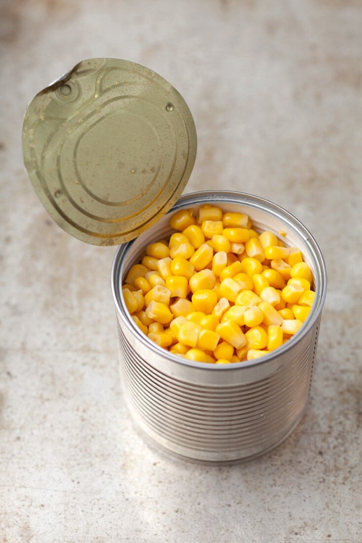 A tin of sweetcorn